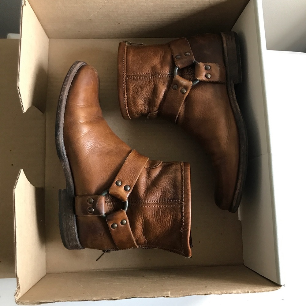 Frye Women’s Phillip Booties Cognac with Rubber Sole size 7